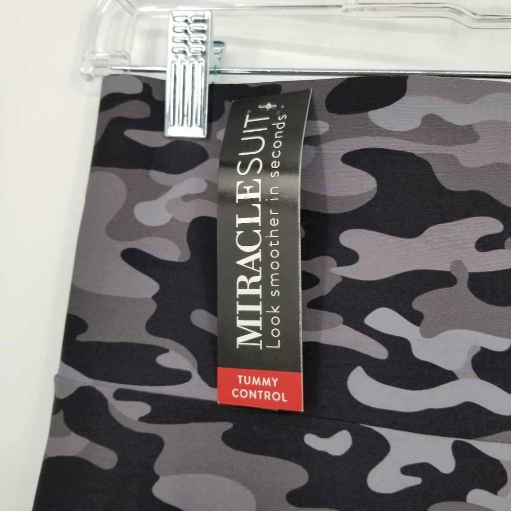 Miraclesuit | Skinny Dippers Camo Tummy Control Athleisure Leggings - Picture 5 of 9